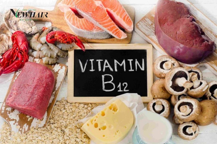 Ăn gì để tóc hết bạc: Vitamin B12 có nhiều trong thịt bò, thịt gia cầm, cá, động vật có vỏ, trứng, các sản phẩm từ sữa,...