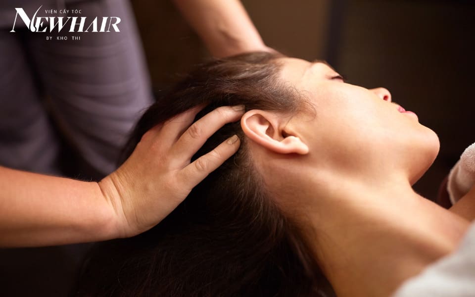 nguyên nhân rụng tóc nhiều ở nữ