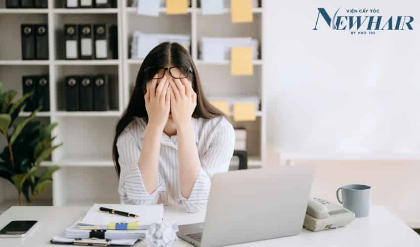 nguyên nhân làm yếu nang tóc