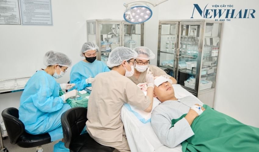 cấy tóc trị rụng tóc androgen