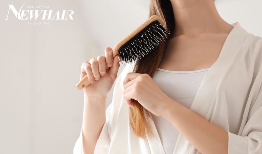 gội đầu không bị rụng tóc